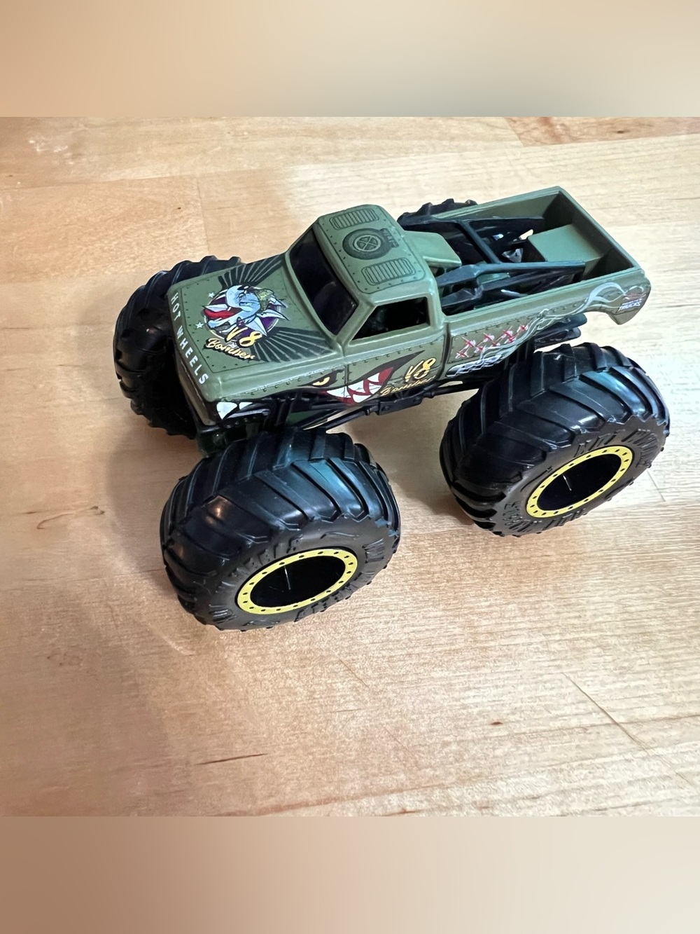 Lot of 10 Hot Wheels Monster Trucks 1:64 Scale - Picture 3 of 14
